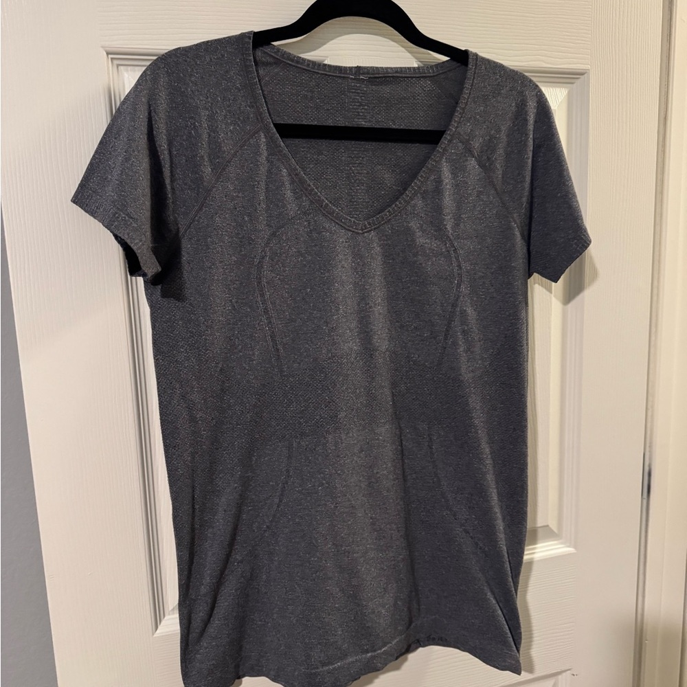 Almost new lululemon athletica Charcoal Short Sleeve Tee